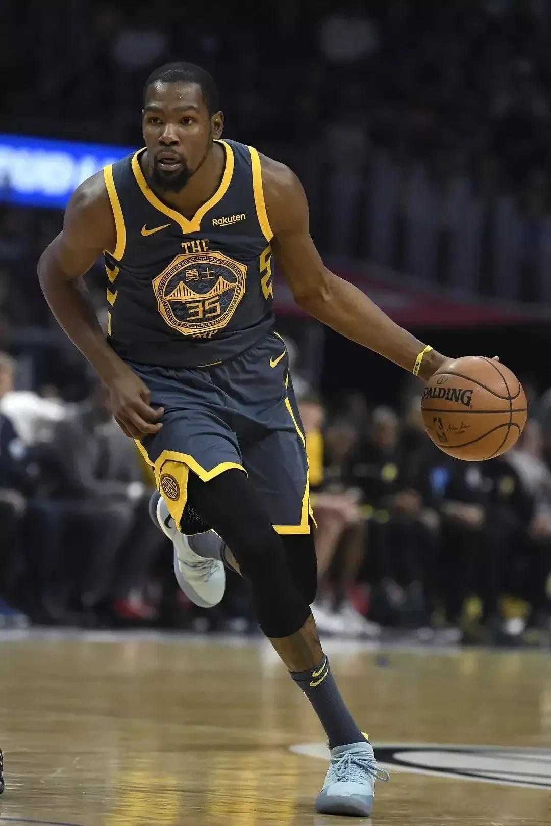 极为倚重的 极为倚重的