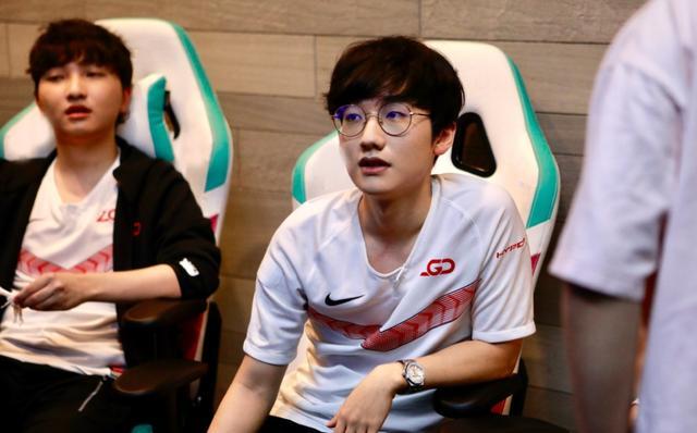 仍与联盟顶 仍与联盟顶